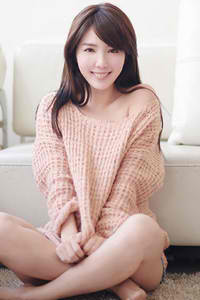 小丽小玲小娟三个人一起去